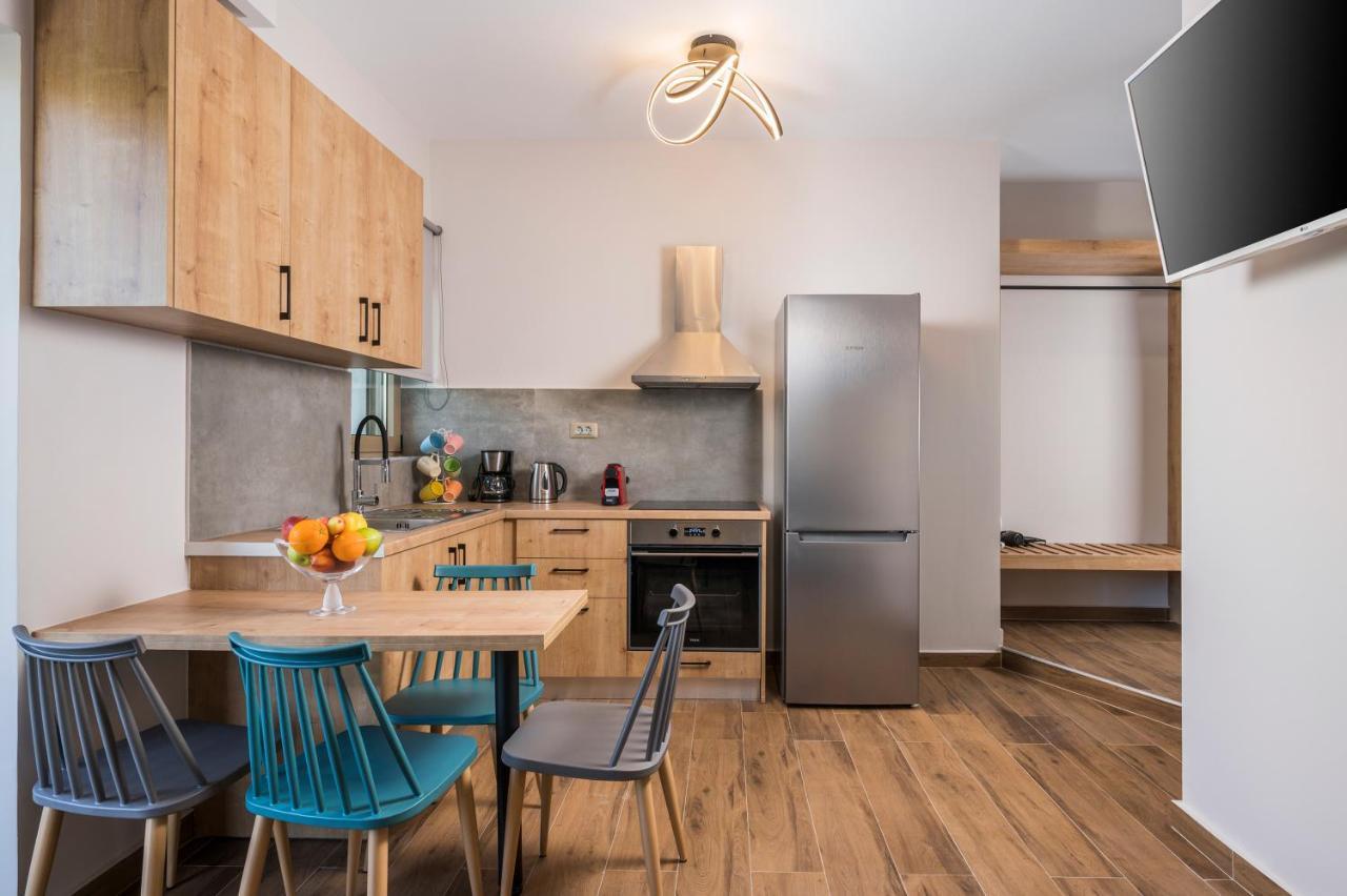 Aequor Luxury Rooms & Apartments カト・ダラトソ エクステリア 写真