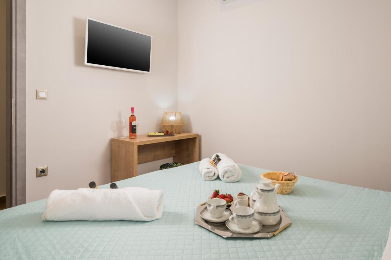 Aequor Luxury Rooms & Apartments カト・ダラトソ エクステリア 写真